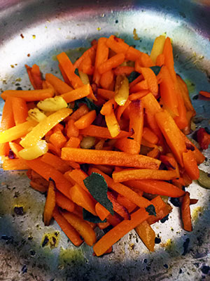 Bastoncini di carote alla salvia