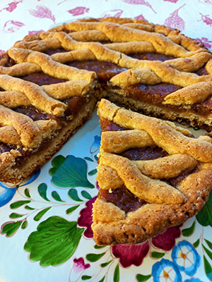 Crostata morbida allo yogurt con marmellata di mele e cioccolato