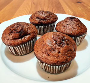 Muffin sofficissimi al Lindor fondente e pere