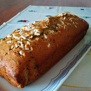 Plum cake con pezzetti di cioccolato fondente con granella di cacao