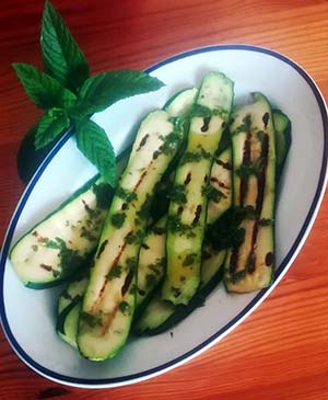 Zucchine grigliate con emulsione allo zenzero e menta